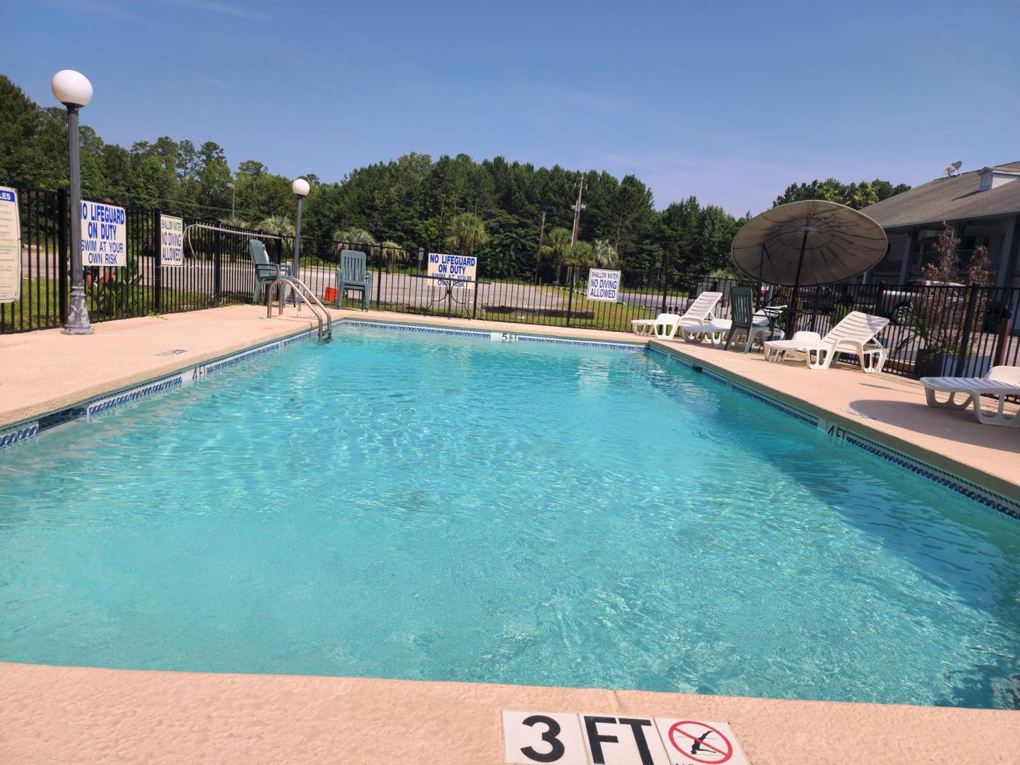 Days Inn By Wyndham Hardeeville Near Hilton Head Exterior foto